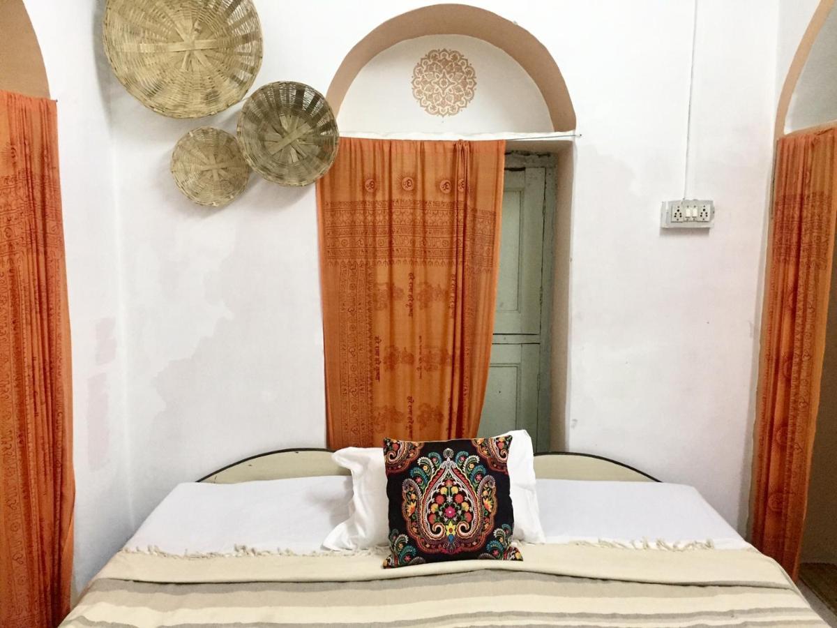 Mangla Guest House Варанаси Экстерьер фото