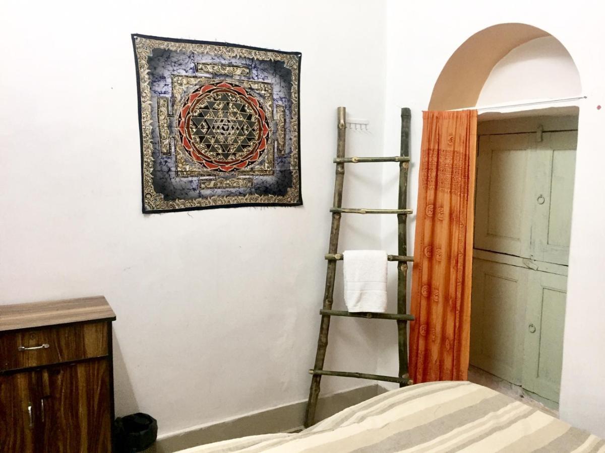 Mangla Guest House Варанаси Экстерьер фото