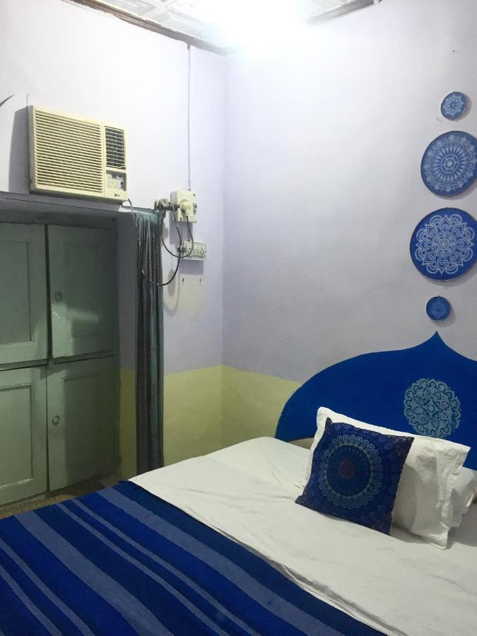 Mangla Guest House Варанаси Экстерьер фото