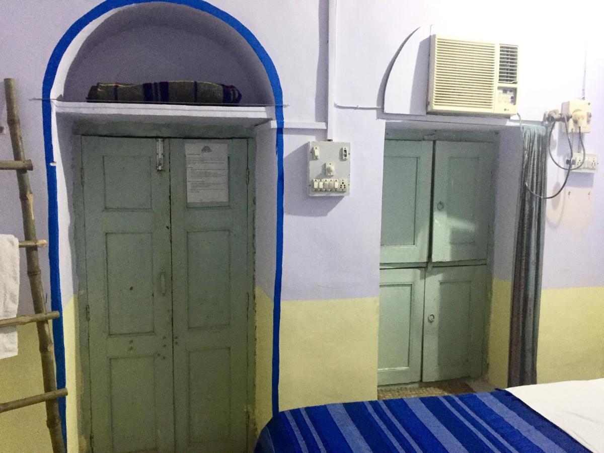 Mangla Guest House Варанаси Экстерьер фото