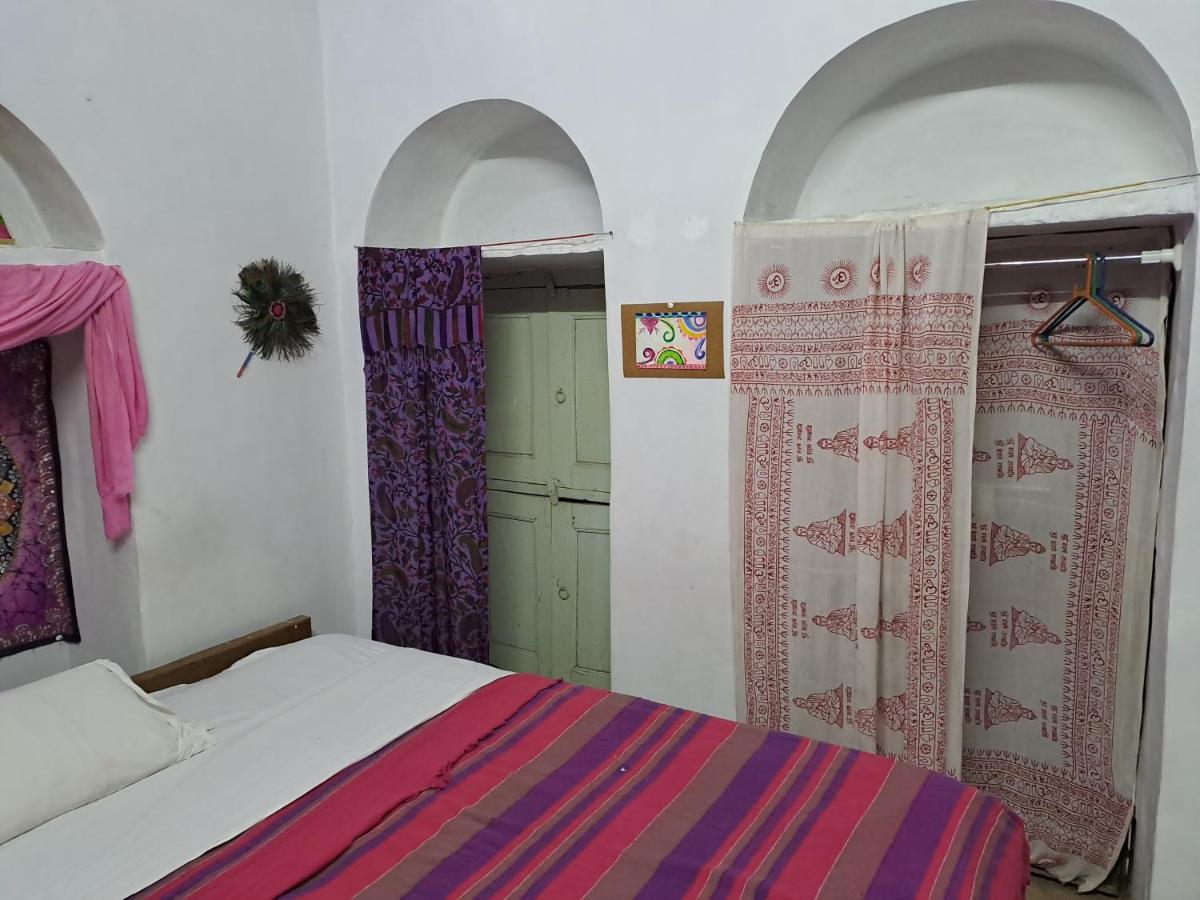 Mangla Guest House Варанаси Экстерьер фото