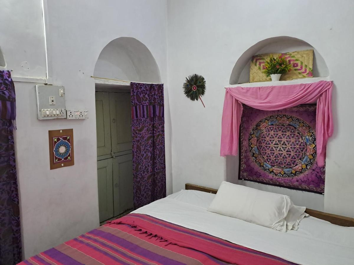 Mangla Guest House Варанаси Экстерьер фото